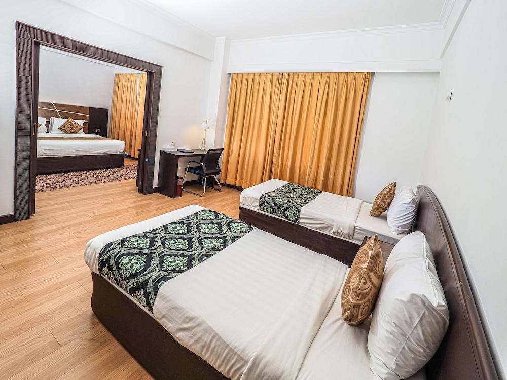 Regalpark Hotel Kuala Lumpur Ngoại thất bức ảnh