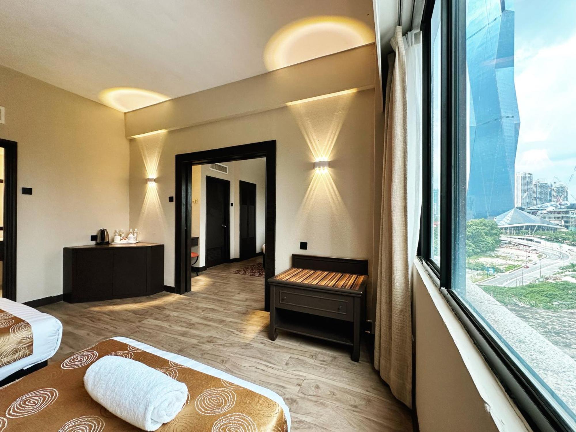 Regalpark Hotel Kuala Lumpur Ngoại thất bức ảnh