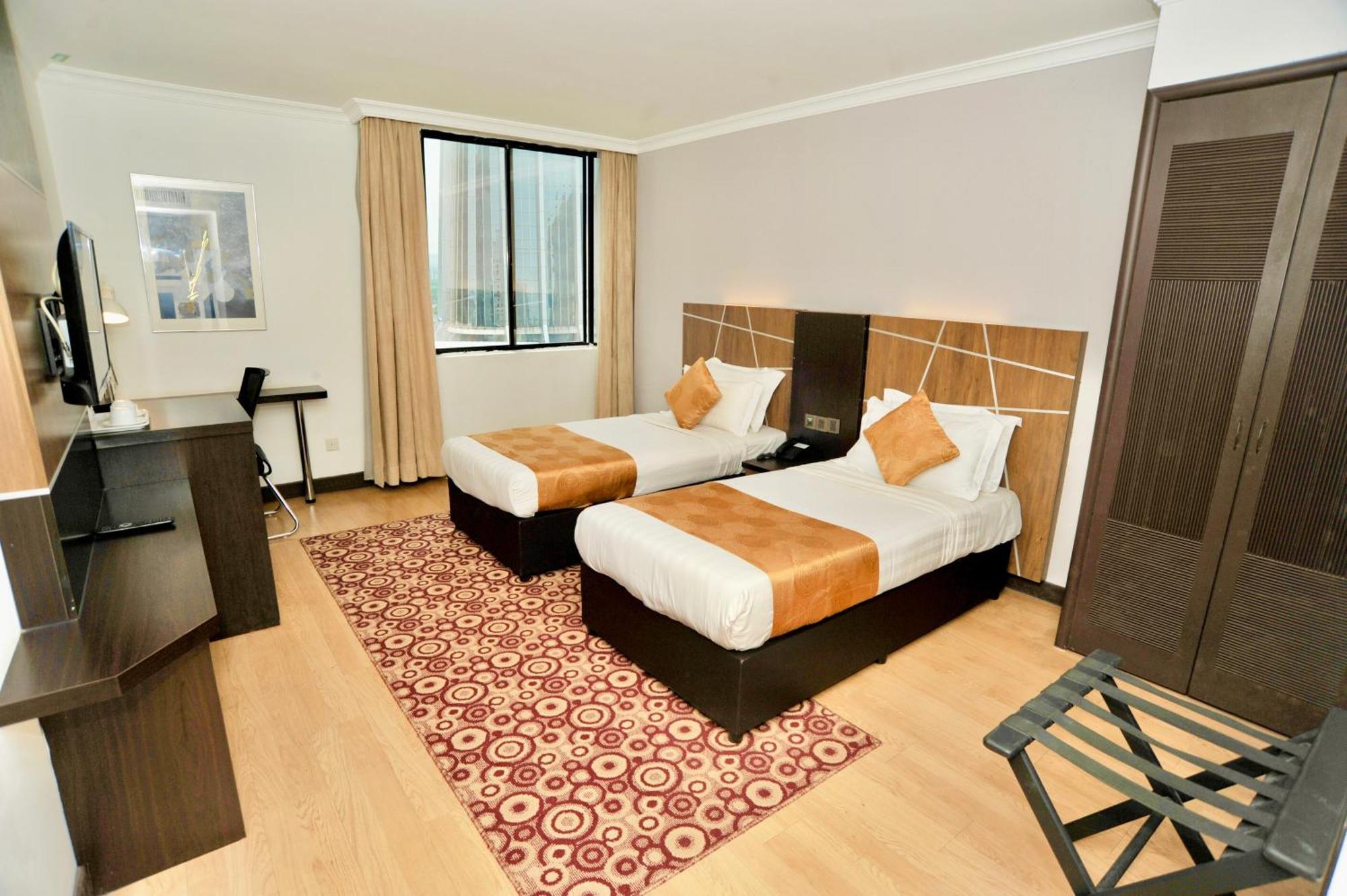 Regalpark Hotel Kuala Lumpur Ngoại thất bức ảnh