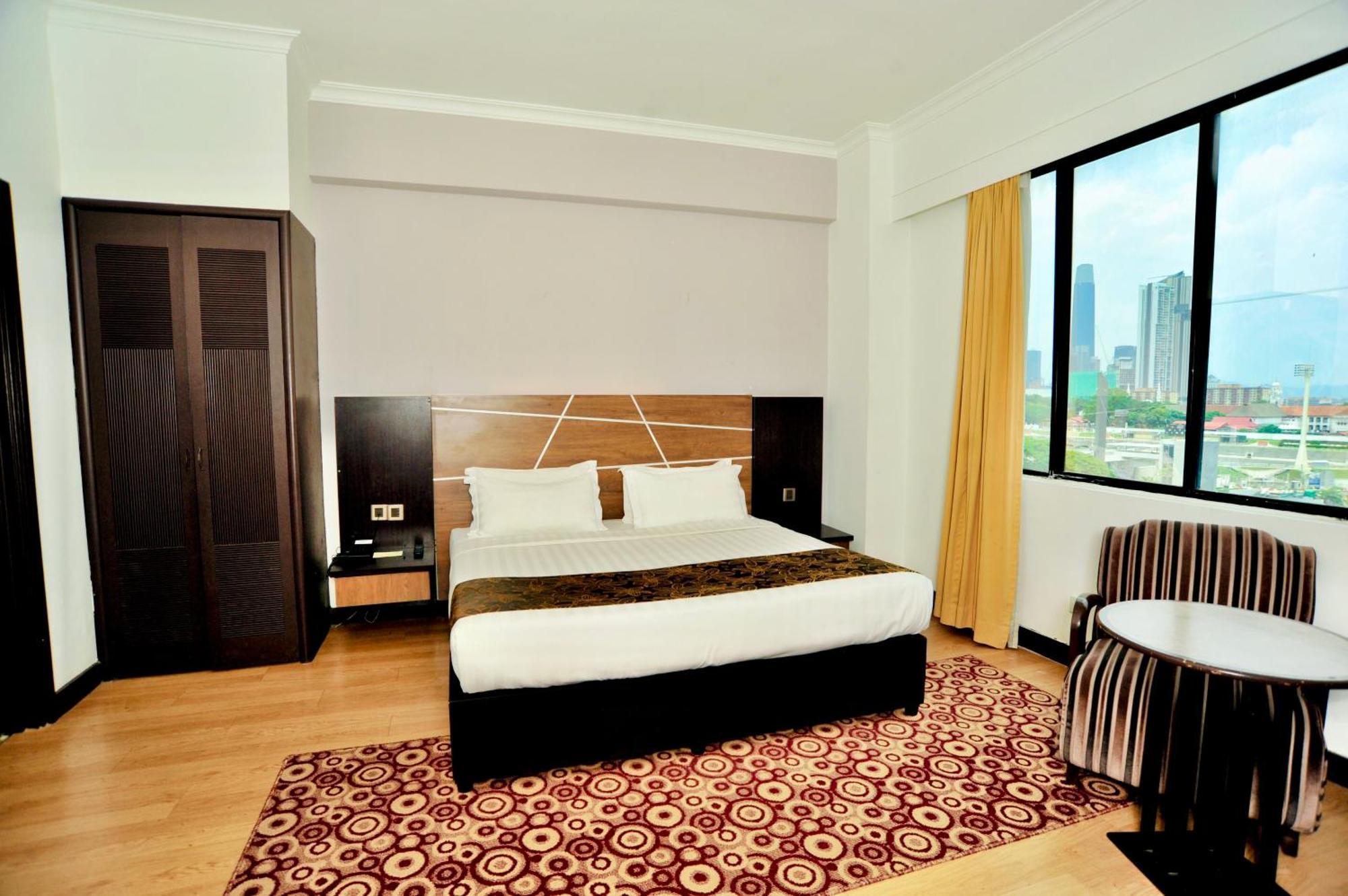 Regalpark Hotel Kuala Lumpur Ngoại thất bức ảnh