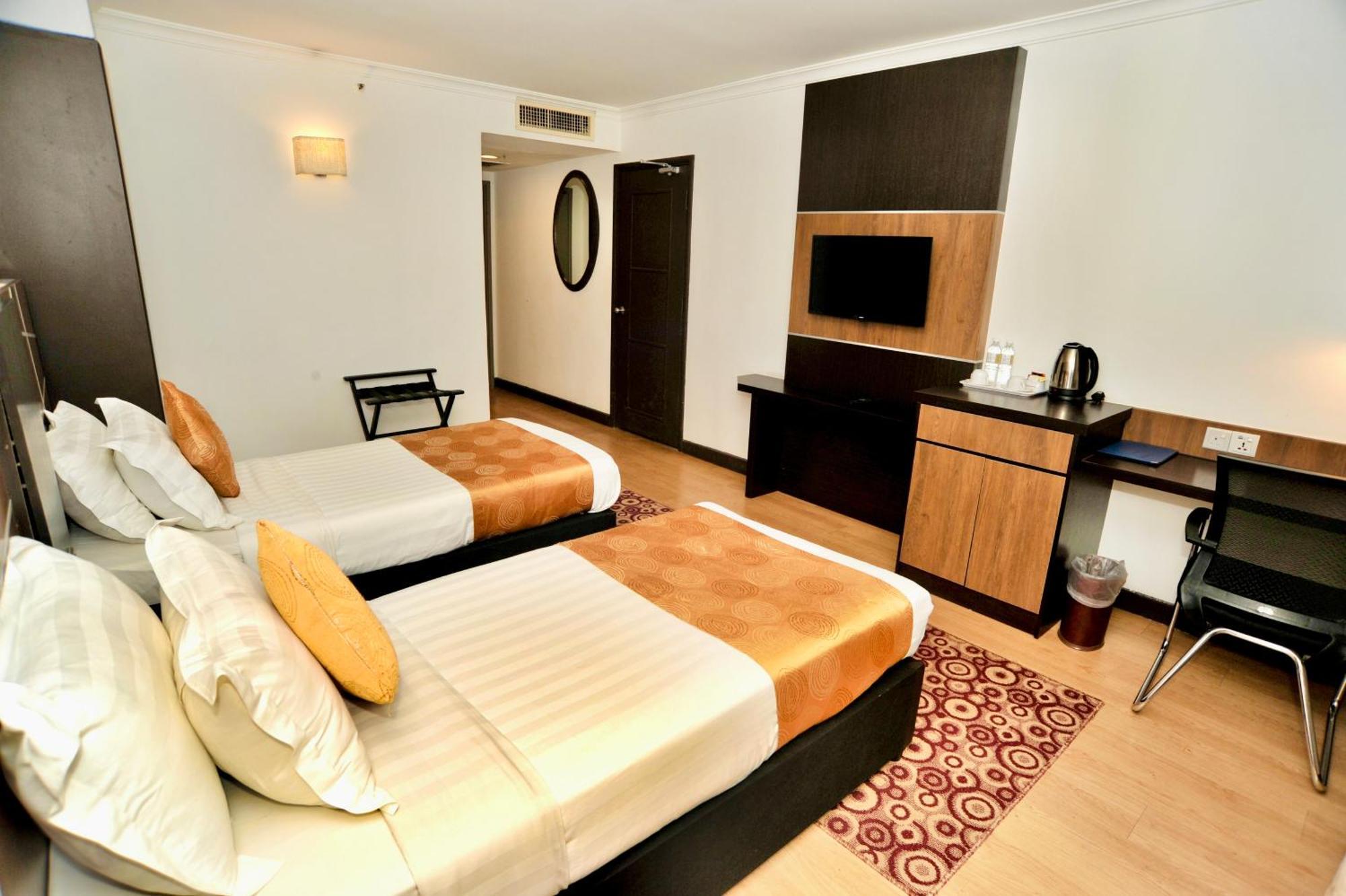 Regalpark Hotel Kuala Lumpur Ngoại thất bức ảnh