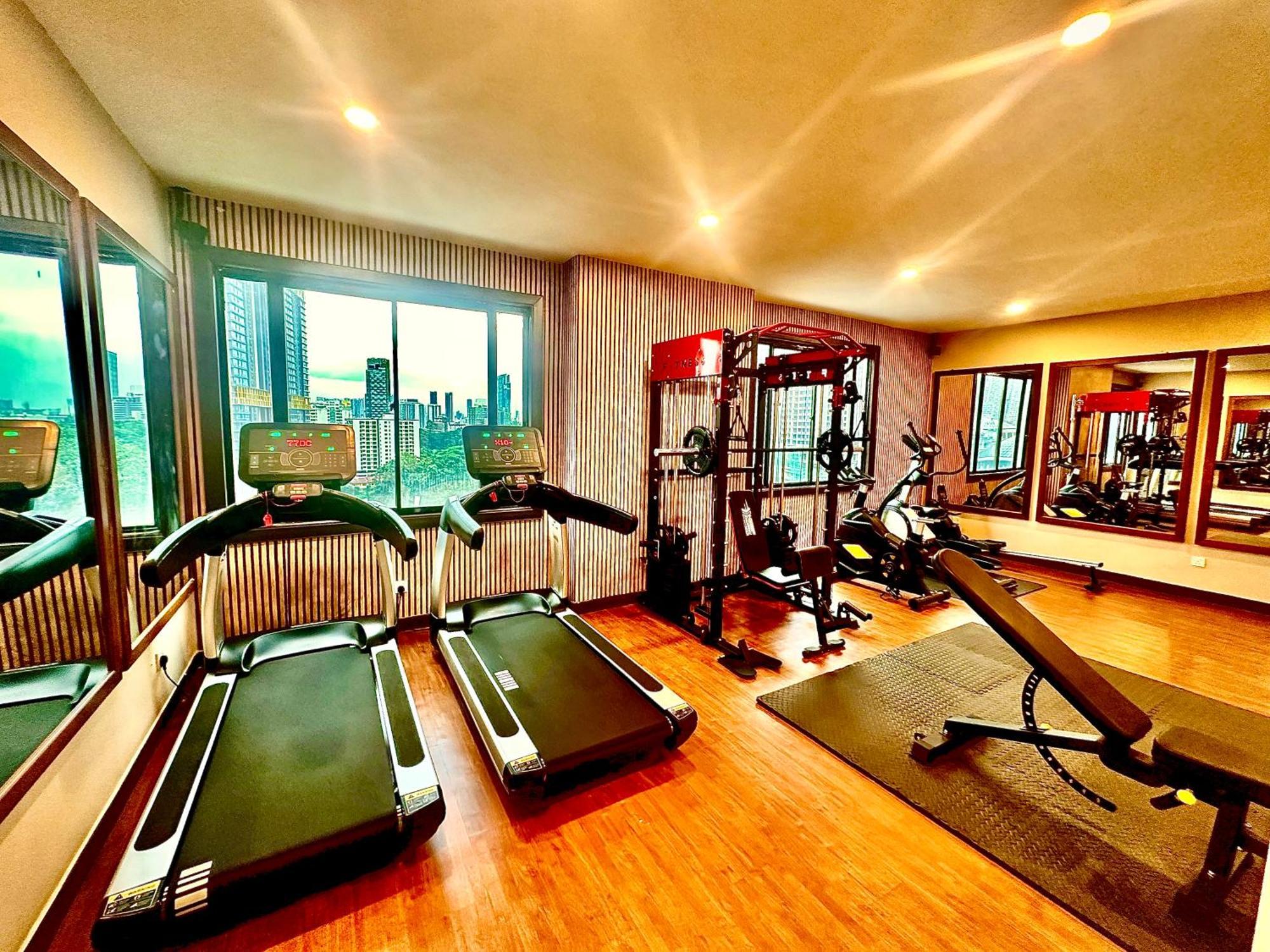 Regalpark Hotel Kuala Lumpur Ngoại thất bức ảnh