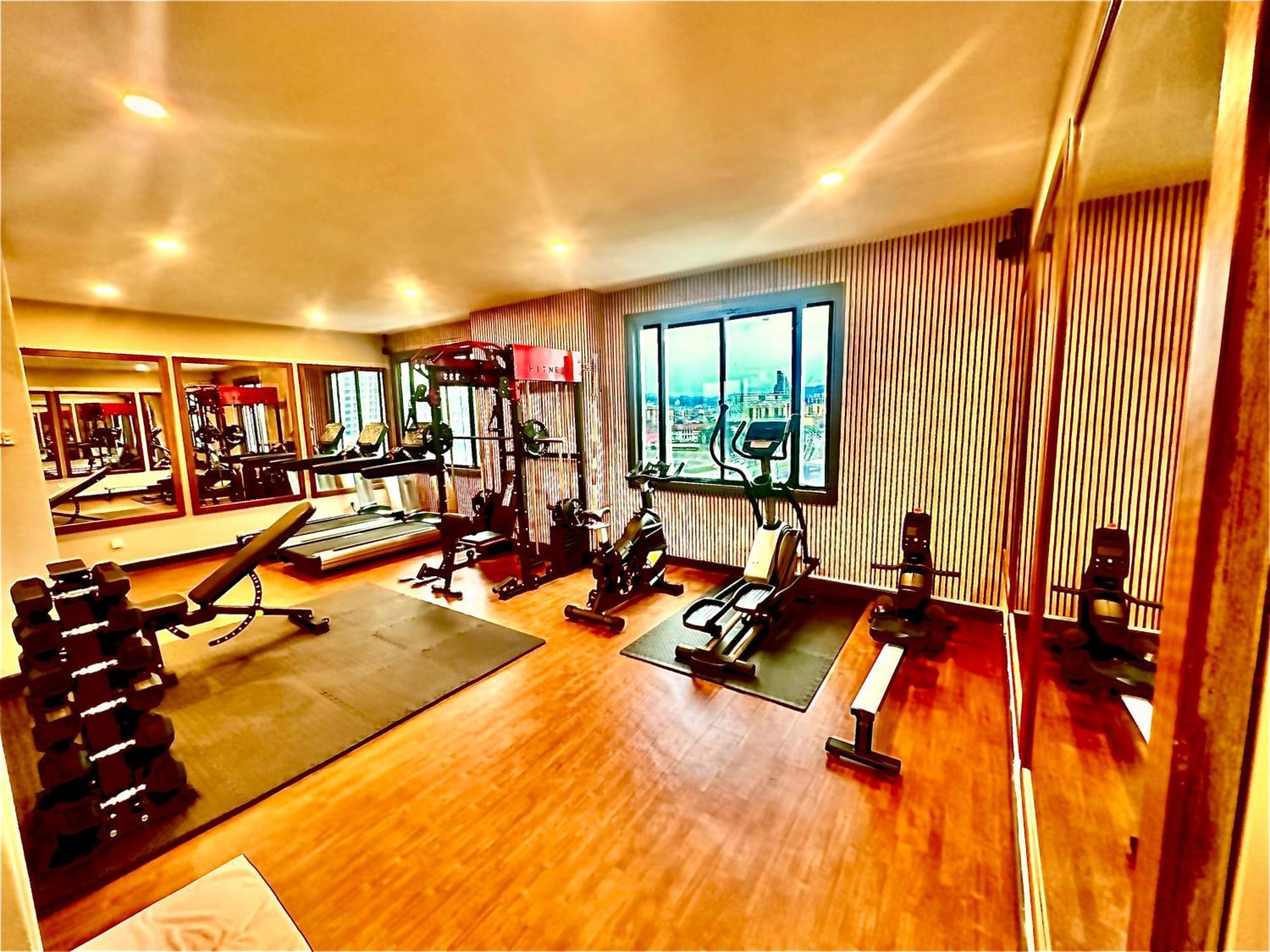 Regalpark Hotel Kuala Lumpur Ngoại thất bức ảnh